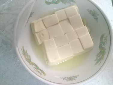日本ハム 四川辛口麻婆豆腐のフライパンいらずな作り方! ※説明通りにつくると絶対に上手く作れません さすがに水分が多すぎる豆腐